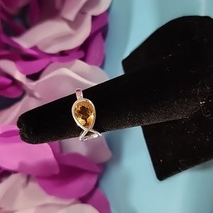 Size 5 Stunning Citrine gem stone set in a beautiful sterling silver 925 NWOT